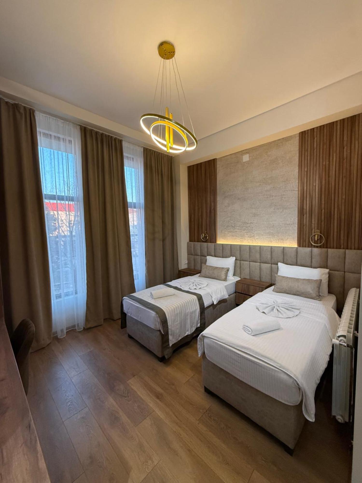 Apostolovic Plus Leskovac  Ngoại thất bức ảnh