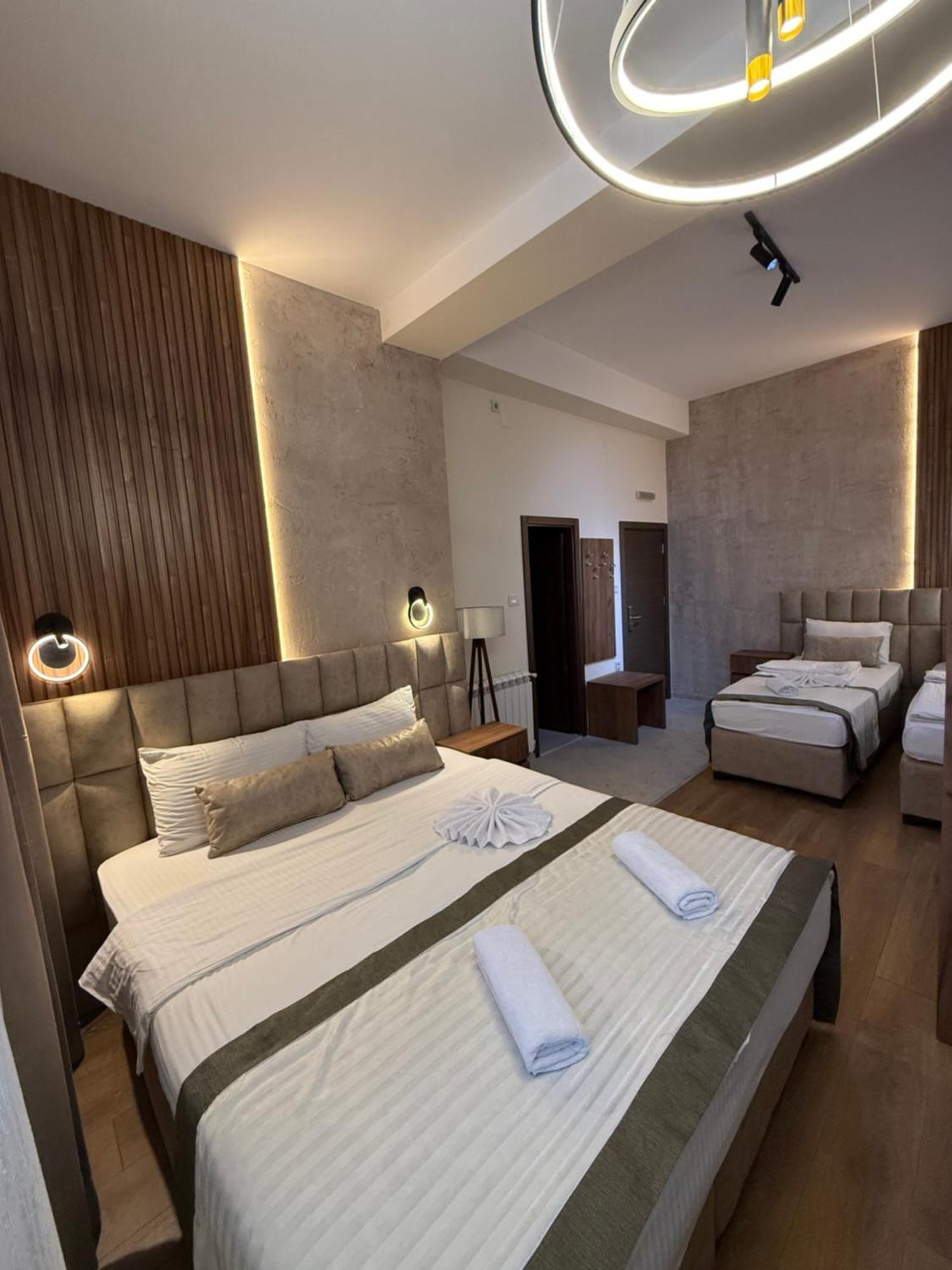 Apostolovic Plus Leskovac  Ngoại thất bức ảnh