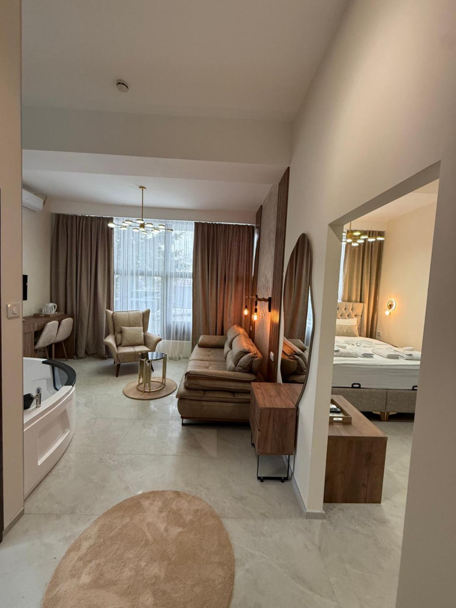 Apostolovic Plus Leskovac  Ngoại thất bức ảnh